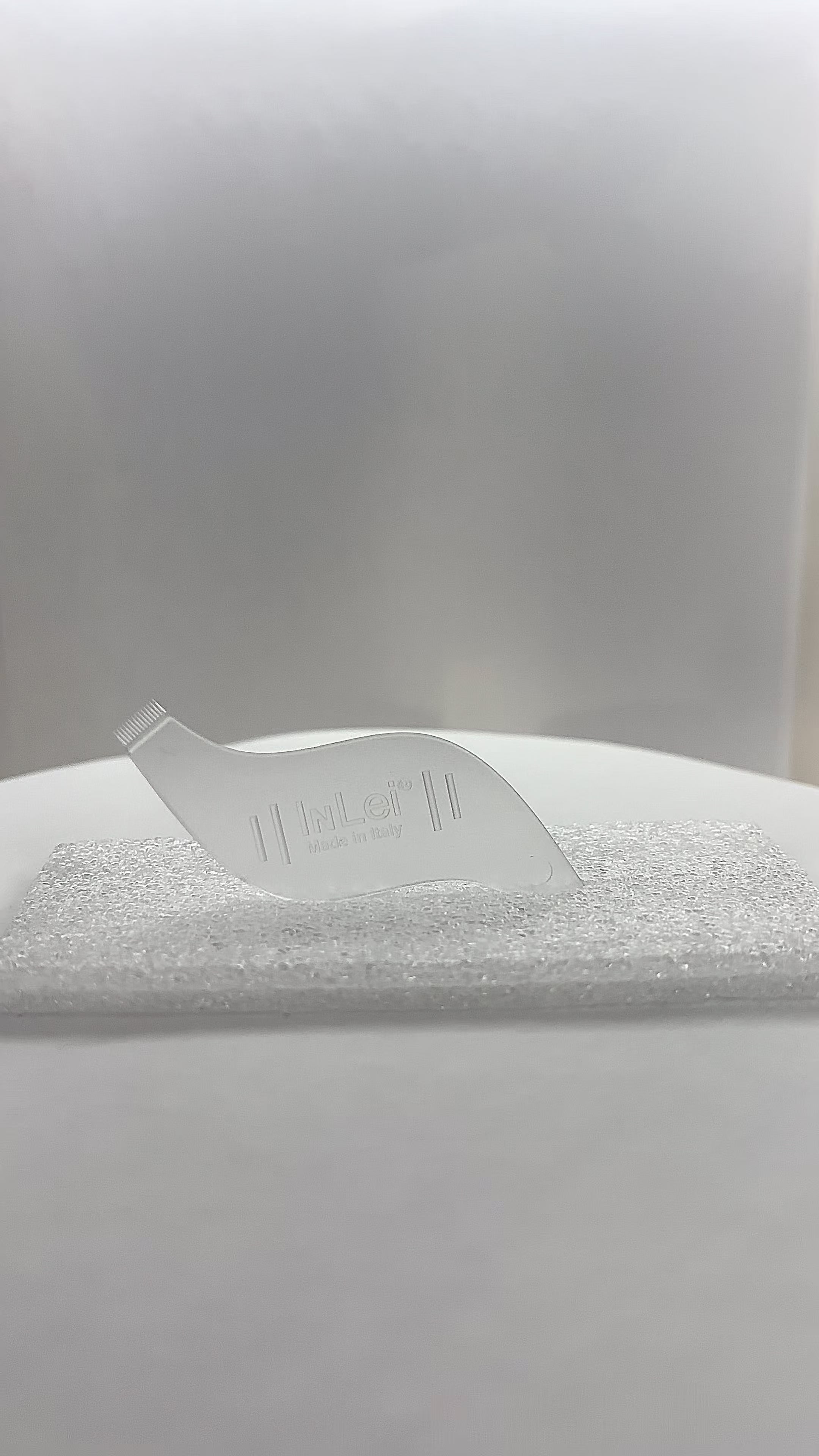 Peigne révolutionnaire pour cils normaux ou épais 1 pc - HELPER